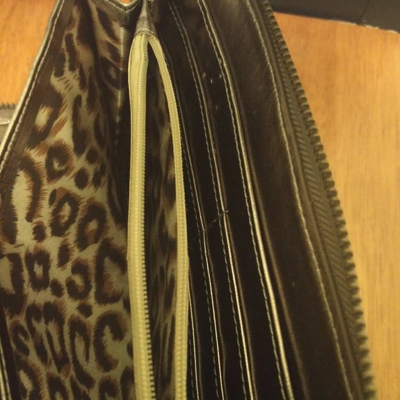 Carlos G Wallet - Picture 8 of 14